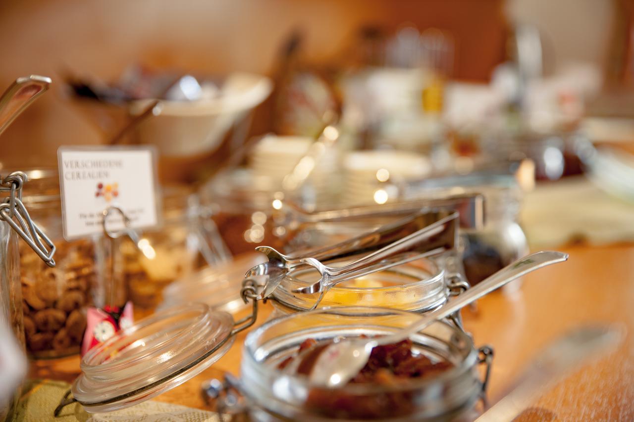 Hotel-Restaurant Teuschler-Mogg Bad Waltersdorf Inklusiv Genusscard Екстериор снимка