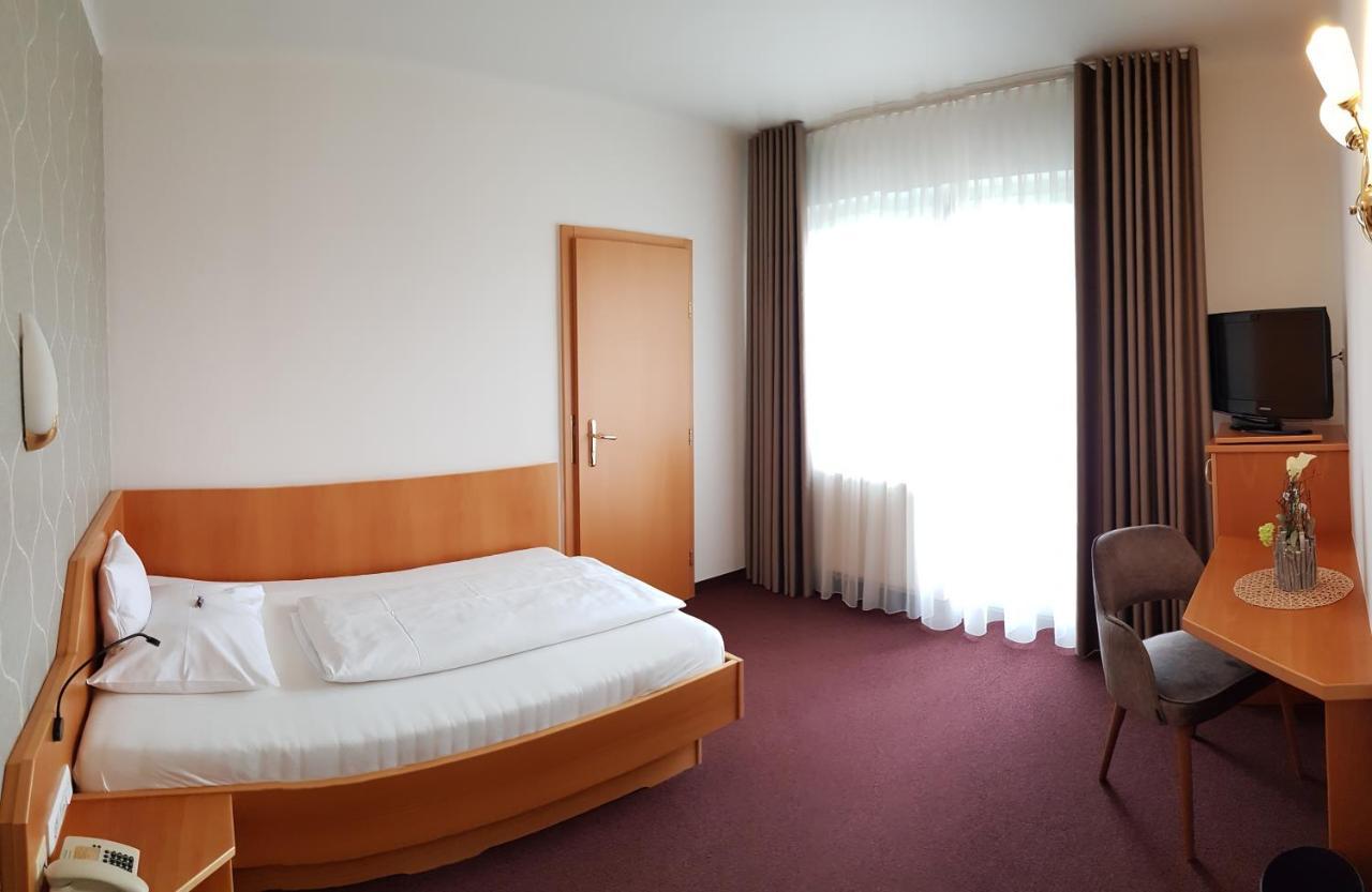 Hotel-Restaurant Teuschler-Mogg Bad Waltersdorf Inklusiv Genusscard Екстериор снимка